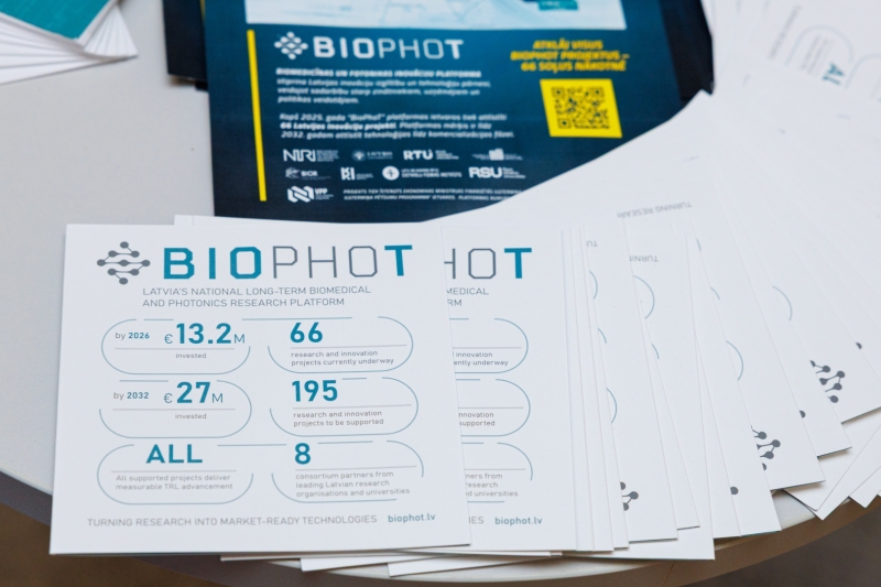 BioPhoT izdales materiāli ar informāciju par projektu