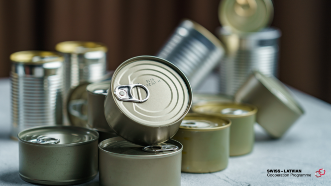 Image of aluminium cans