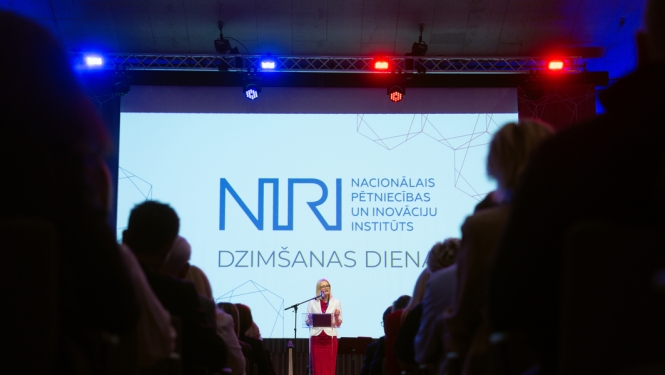 NIRI publicitātes attēls no atklāšanas pasākuma