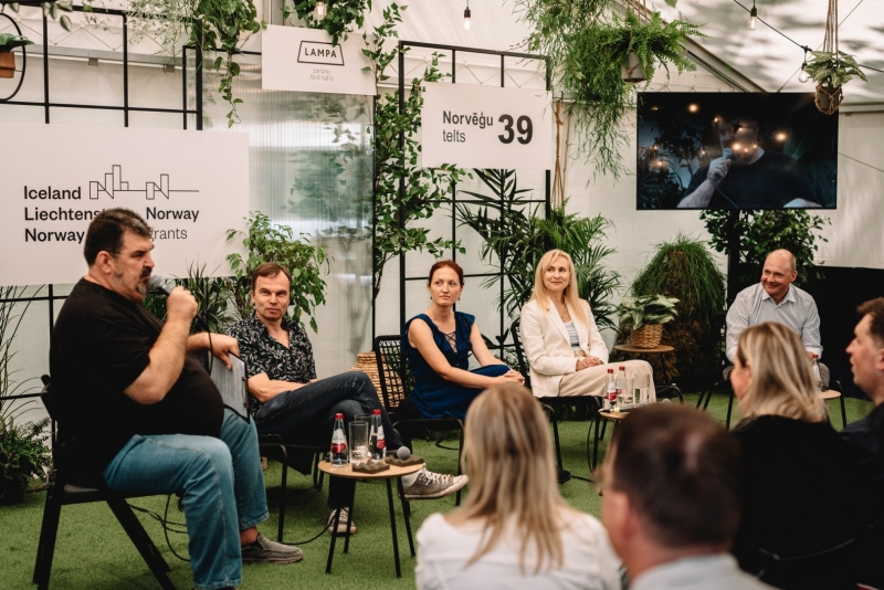 Sarunu festivāla LAMPA diskusijas dalībnieki 