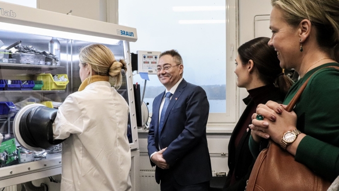 Šveices delegācijas vizīte Cietvielu fizikas institūtā