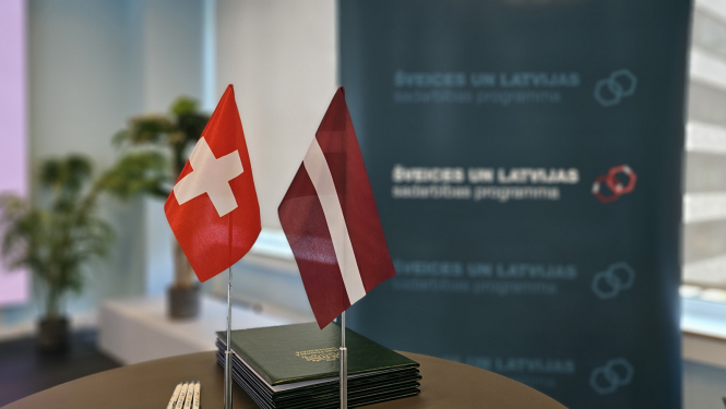 Šveices un Latvijas karogi sadarbības programmas projekta atklāšanas pasākumā RTU