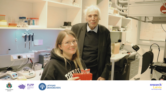 FLPP projekta “Bioloģiski motivēti aktīvo sistēmu modeļi elektromagnētiskā laukā” pārstāvji laboratorijā