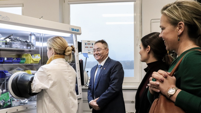 Šveices delegācijas vizīte Cietvielu fizikas institūtā