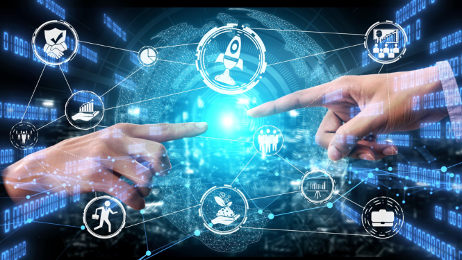 Attēls ar rokām un dažādām ikonām