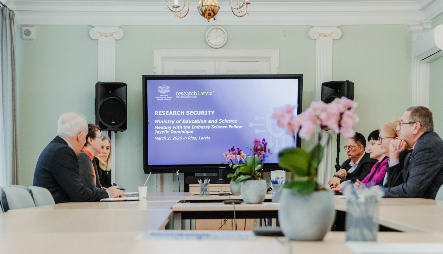 Tikšanās ar ASV pētniecības drošības eksperti Izglītības un zinātnes ministrijā