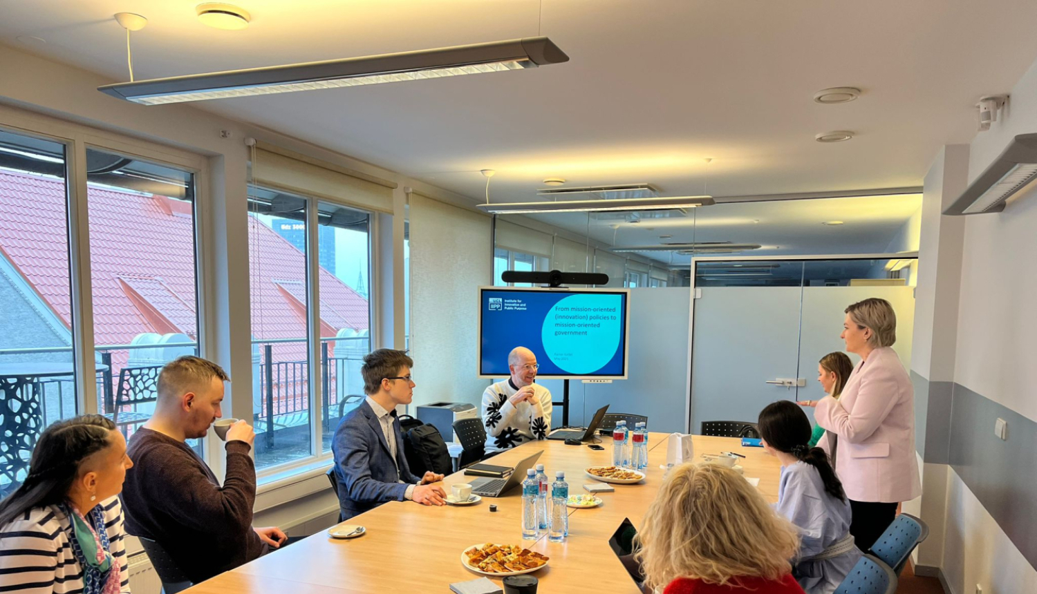 Tikšanās ar University College London profesoru un Inovāciju un sabiedriskās vērtības institūta vadītāju Rainer Kattel. 